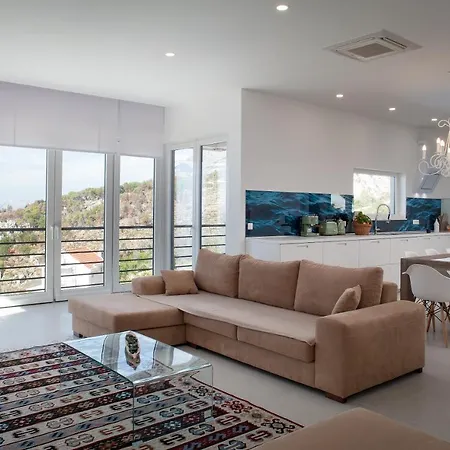 Iva, 3lovelyvillas *