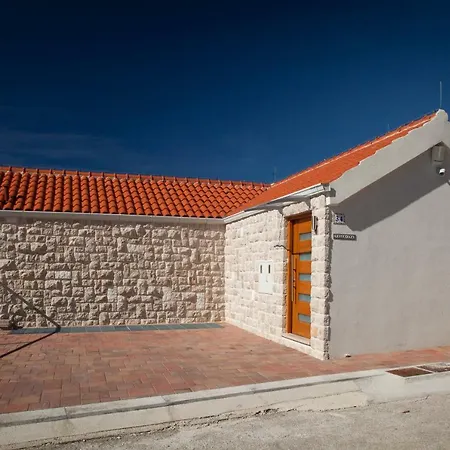 Iva, 3lovelyvillas *
